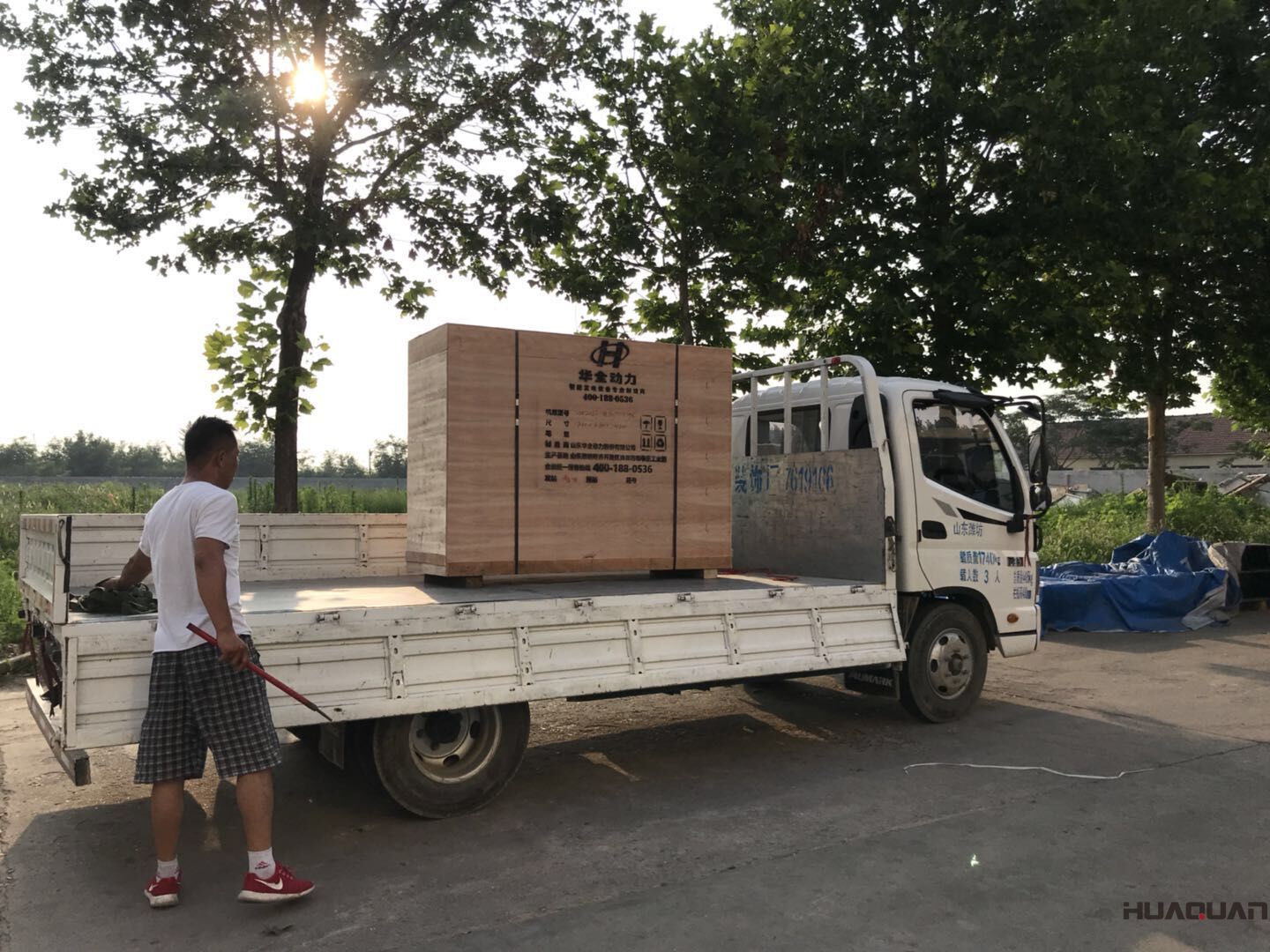 7月24號一臺(tái)HQ30GF標(biāo)配型柴油發(fā)電機(jī)組發(fā)往河北