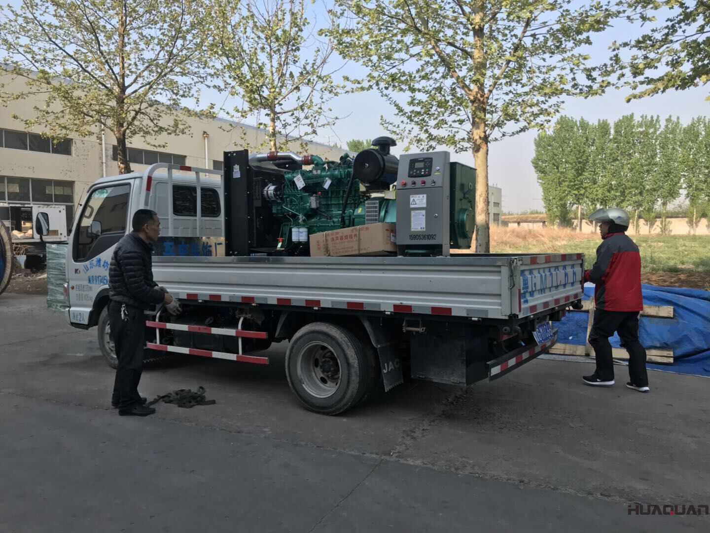 一臺(tái)150kw標(biāo)配柴油發(fā)電機(jī)組于8月8日成功發(fā)往山東