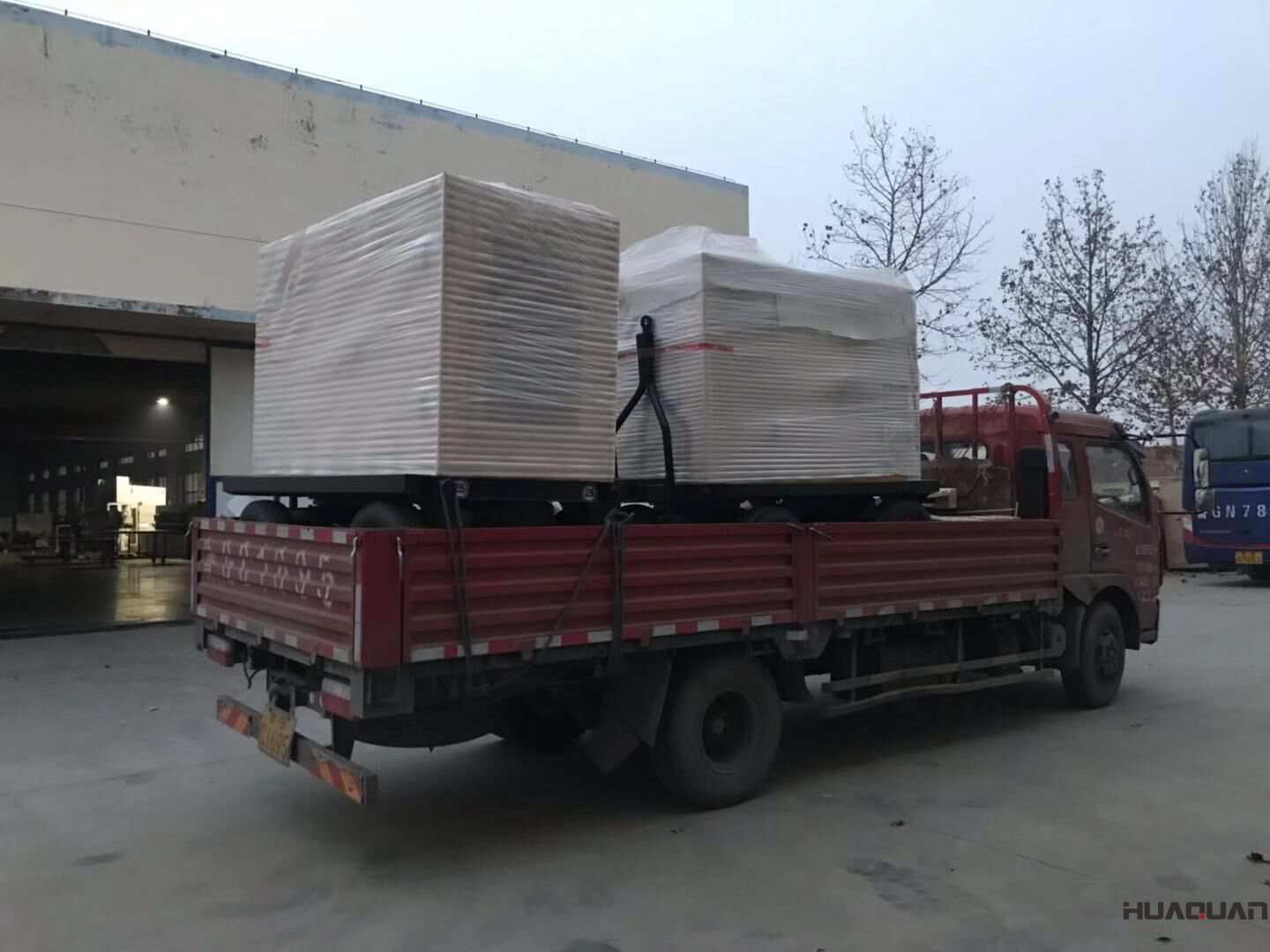 11月7日，山東馬先生從華全動力采購了兩臺10kw防雨棚柴油發(fā)電機組，現(xiàn)在已經(jīng)順利發(fā)往目的地