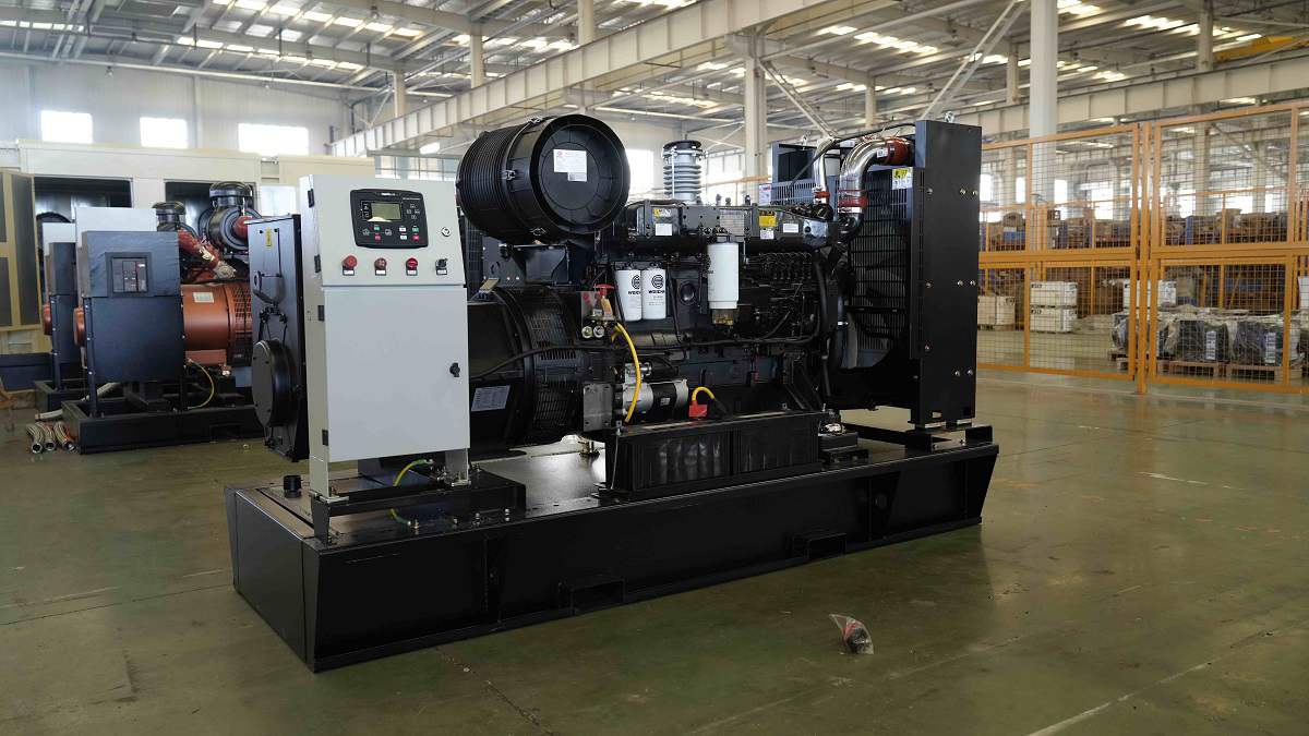 120kW-WC發電機組(WP6D152E200)